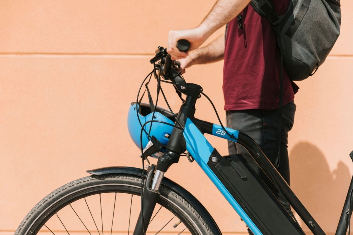Do Electric Bikes Have Trackers? EviUSA