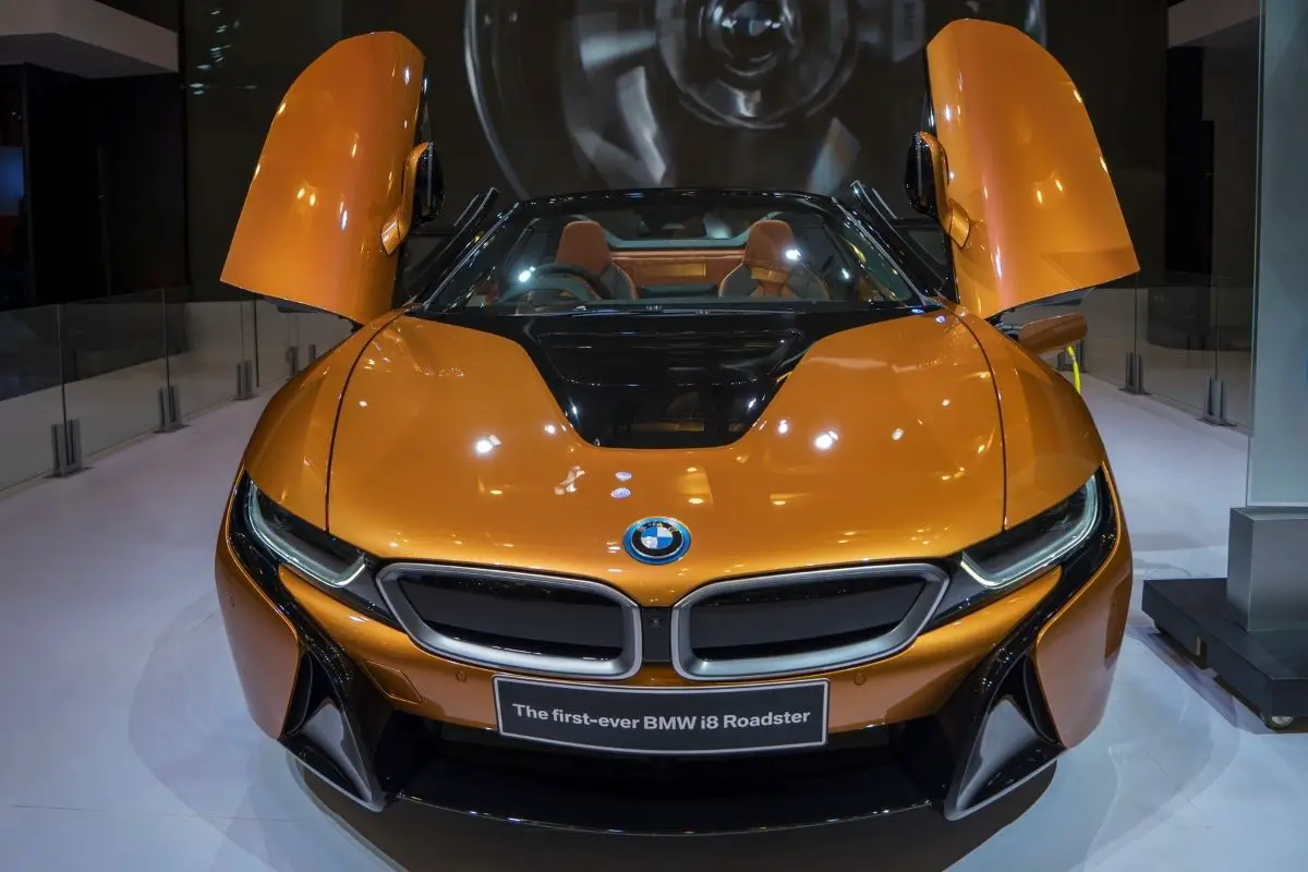 How Fast Is A BMW i8 0-60? - Evi-USA